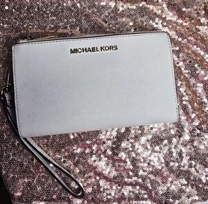 Michael Kors White Saffiano Leather Zip Wristlet with Gold Logo